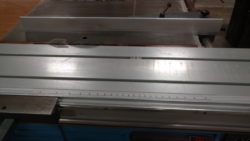 circular blade on casolin sliding table saw